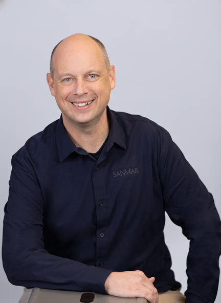 Mike Knapick Bio