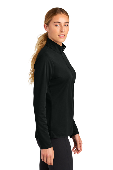 63078_Black-4-LST672BlackModelSide_624Wx724H