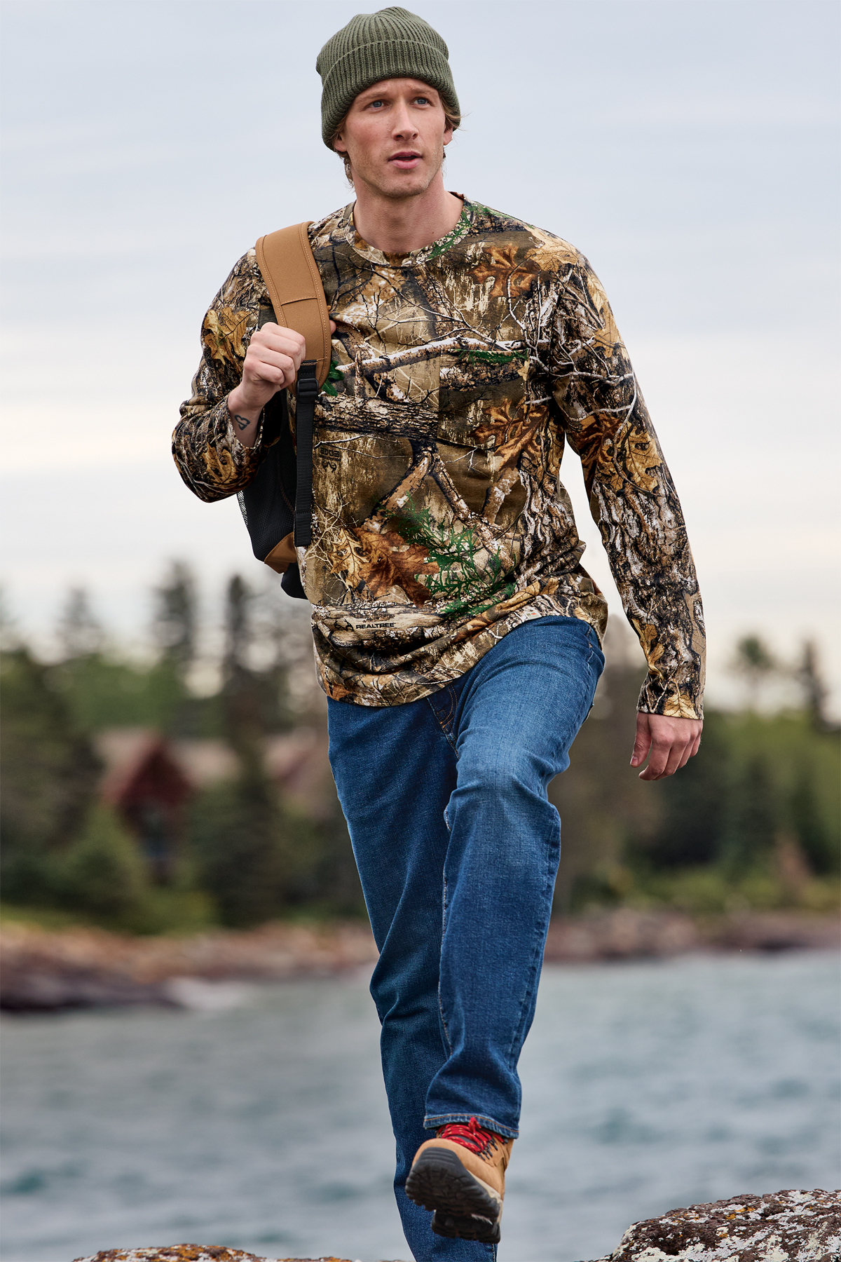 Russell Outdoors Realtree Long Sleeve Pocket Tee, Product